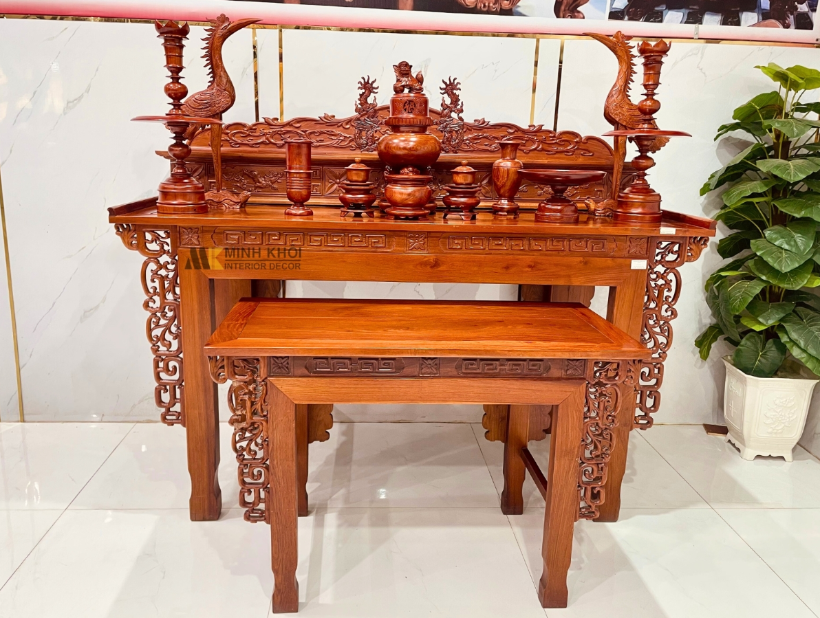 Tủ thờ gia tiên với thiết kế truyền thống